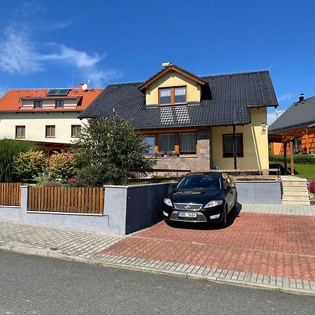 Apartman U Kovaru Kasperske Hory Bagian luar foto