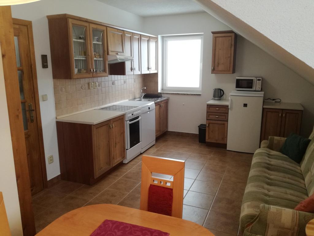 Apartman U Kovaru Kasperske Hory Bagian luar foto