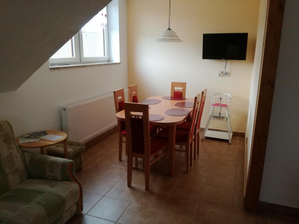 Apartman U Kovaru Kasperske Hory Bagian luar foto
